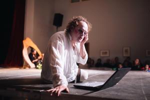 Gasper Jarni dramski igralec